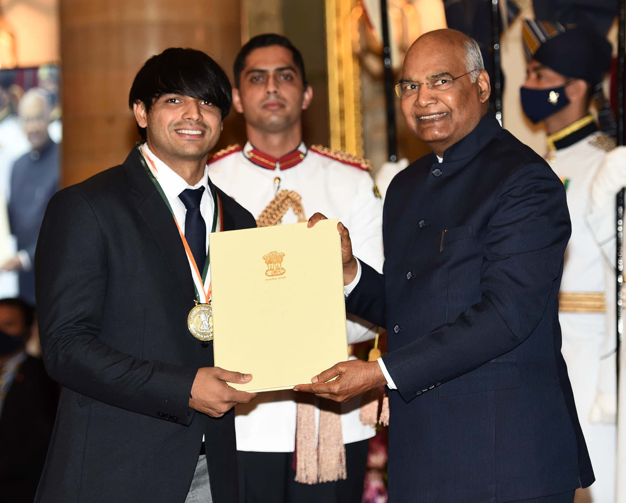 Neeraj Chopra receiving the Khel Ratna in 2021